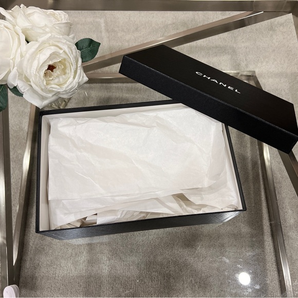 Chanel Shoe Box and Shoelaces - Picture 9 of 12